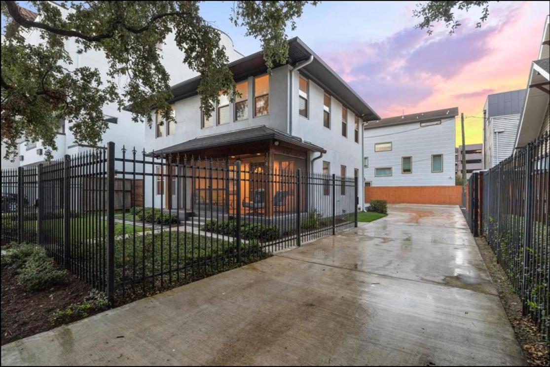 Mycrib Houston Hostel Exterior foto